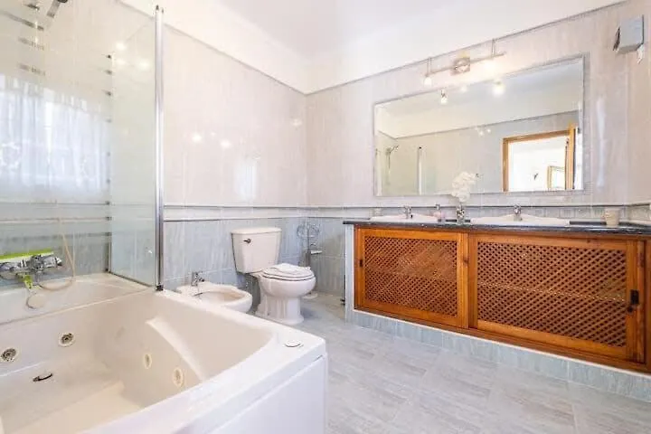 Casa Bella Vista - Fantastic Spacious Villa With Beautiful Views Views Of The Algarvian Mountains, Monchique Estômbar Portugalsko