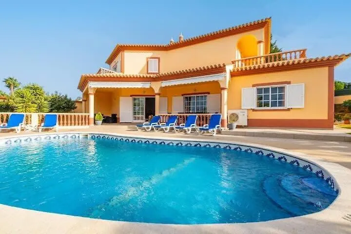 Casa Bella Vista - Fantastic Spacious Villa With Beautiful Views Views Of The Algarvian Mountains, Monchique Estômbar