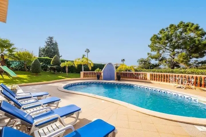 Casa Bella Vista - Fantastic Spacious Villa With Beautiful Views Views Of The Algarvian Mountains, Monchique Estombar 0*,  Portugal