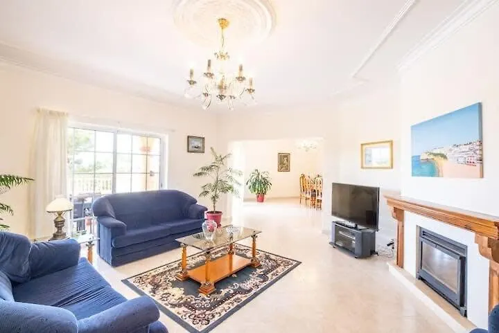 Holiday home Casa Bella Vista - Fantastic Spacious Villa With Beautiful Views Views Of The Algarvian Mountains, Monchique Estombar
