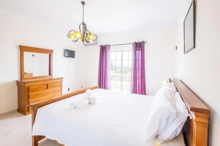 Holiday home Casa Bella Vista - Fantastic Spacious Villa With Beautiful Views Views Of The Algarvian Mountains, Monchique Estombar
